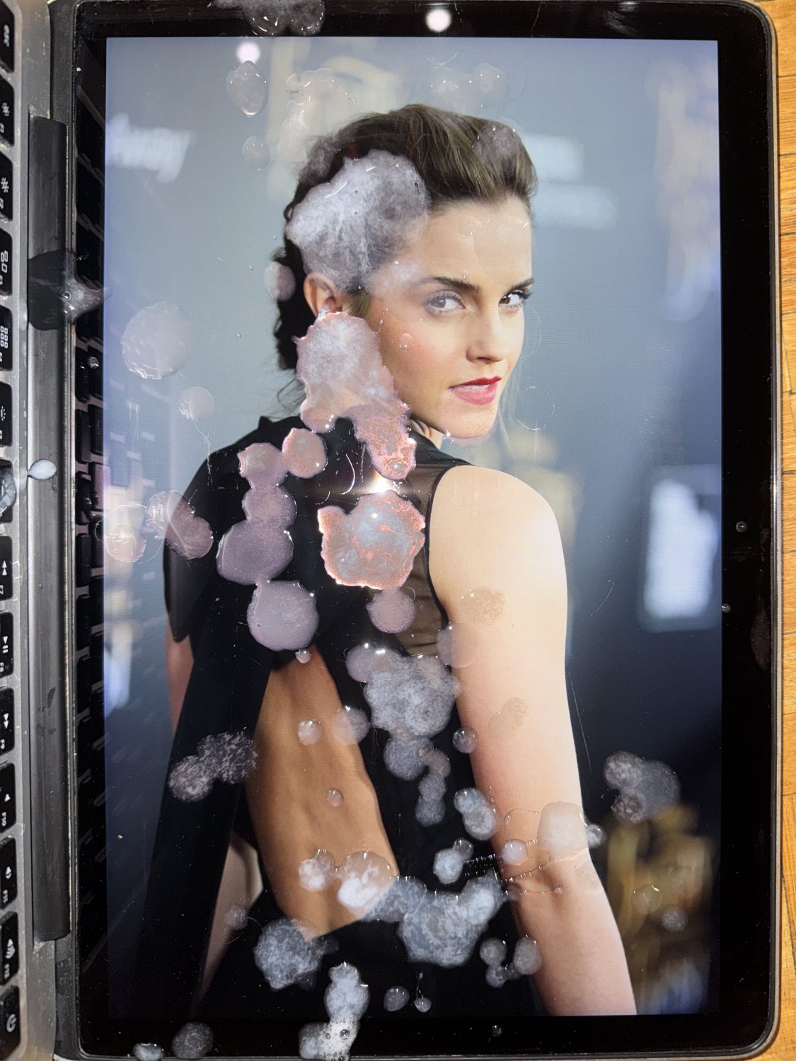 9WEB0kKw Emma Watson Cum Tribute 045 02.jpg